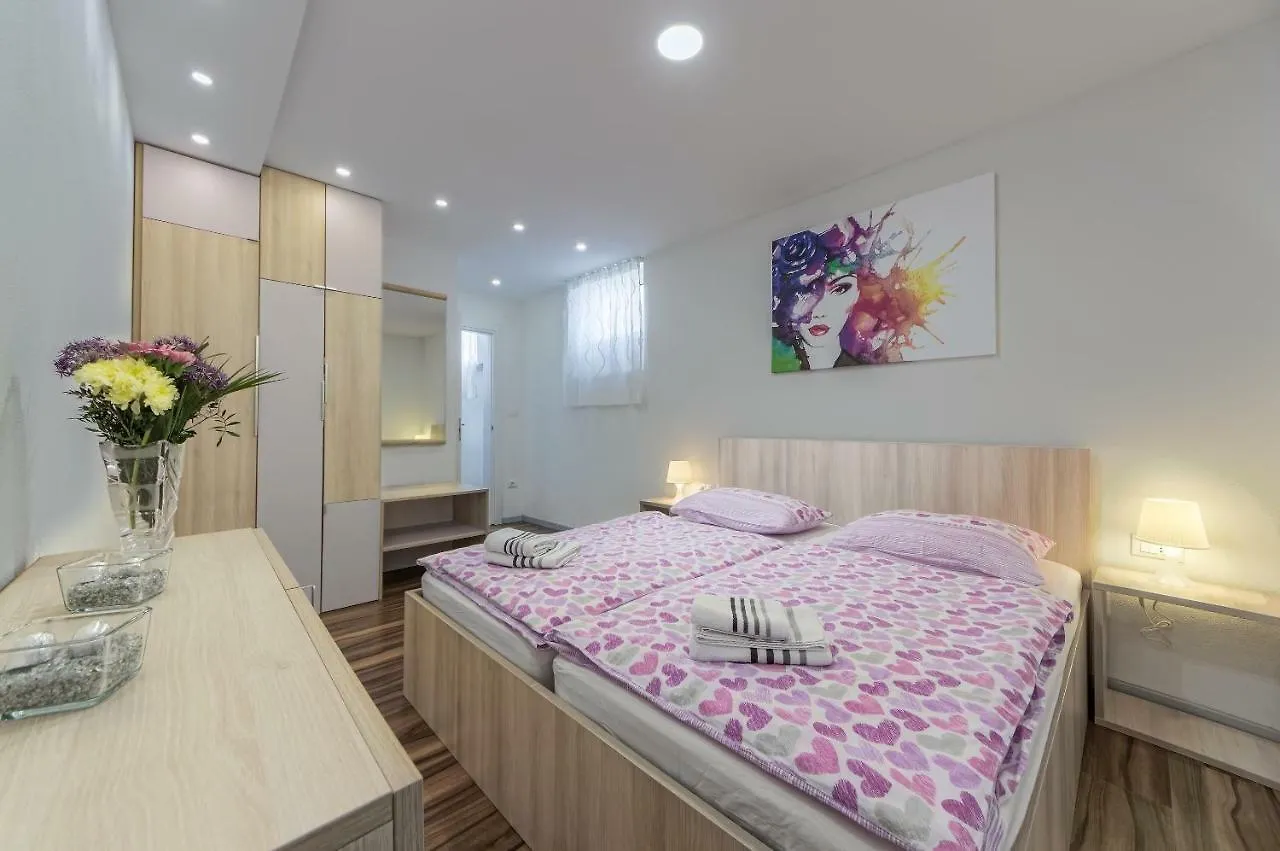 Apartment Eva- Modern Central Place Pula